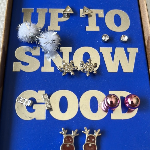 Christmas Earrings! 8 pair set. - Picture 2 of 5